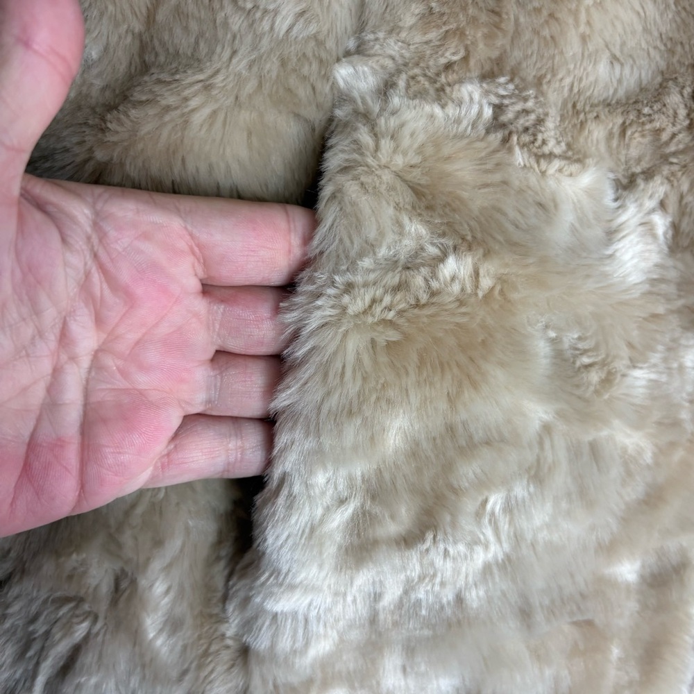 COLDWATER CREEK Faux Fur Vest in Tan Size Medium -- WOW WOW WOW!!! - Picture 7 of 12